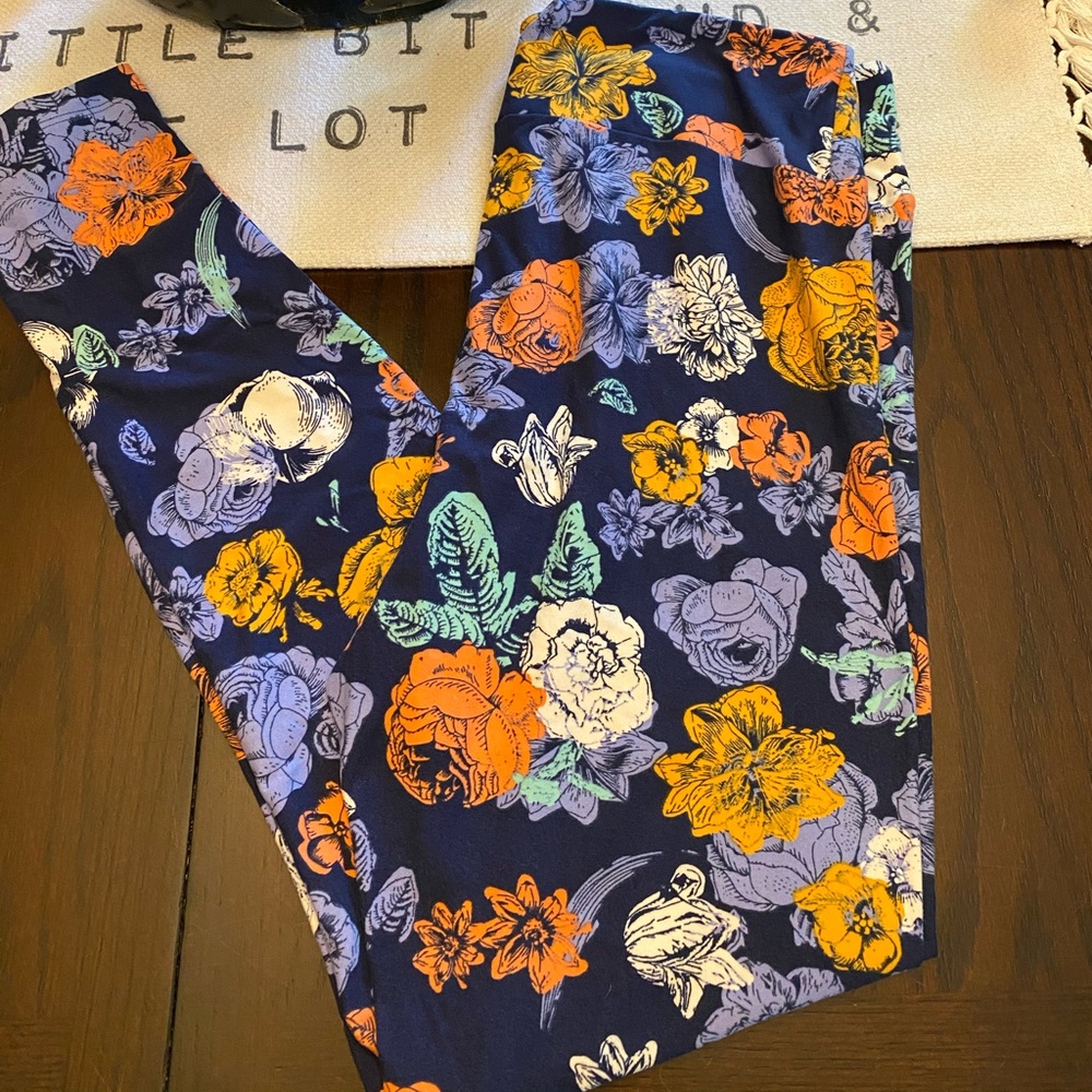 Lularoe TC - never worn - leggings